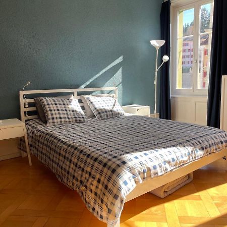 Le Locle : Bel Appartement Chaleureux ภายนอก รูปภาพ