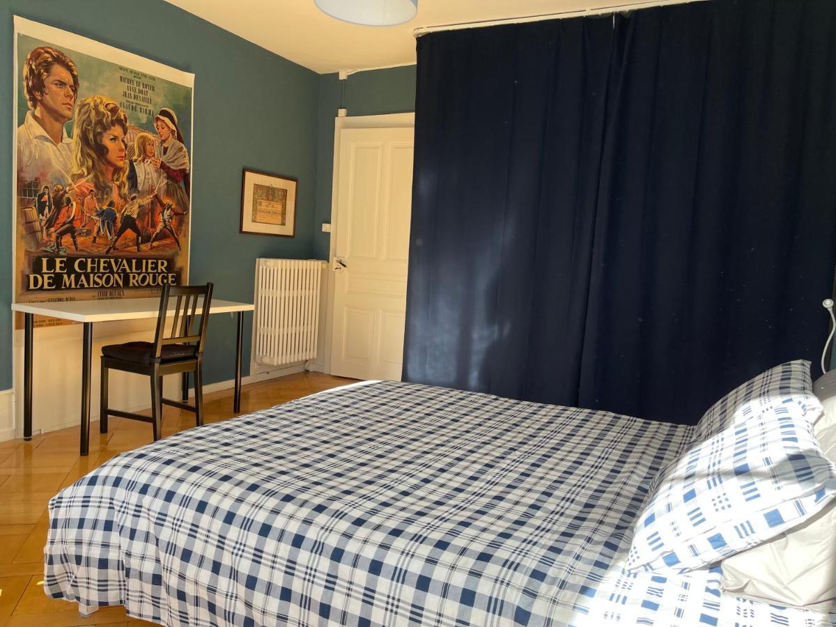 Le Locle : Bel Appartement Chaleureux ภายนอก รูปภาพ