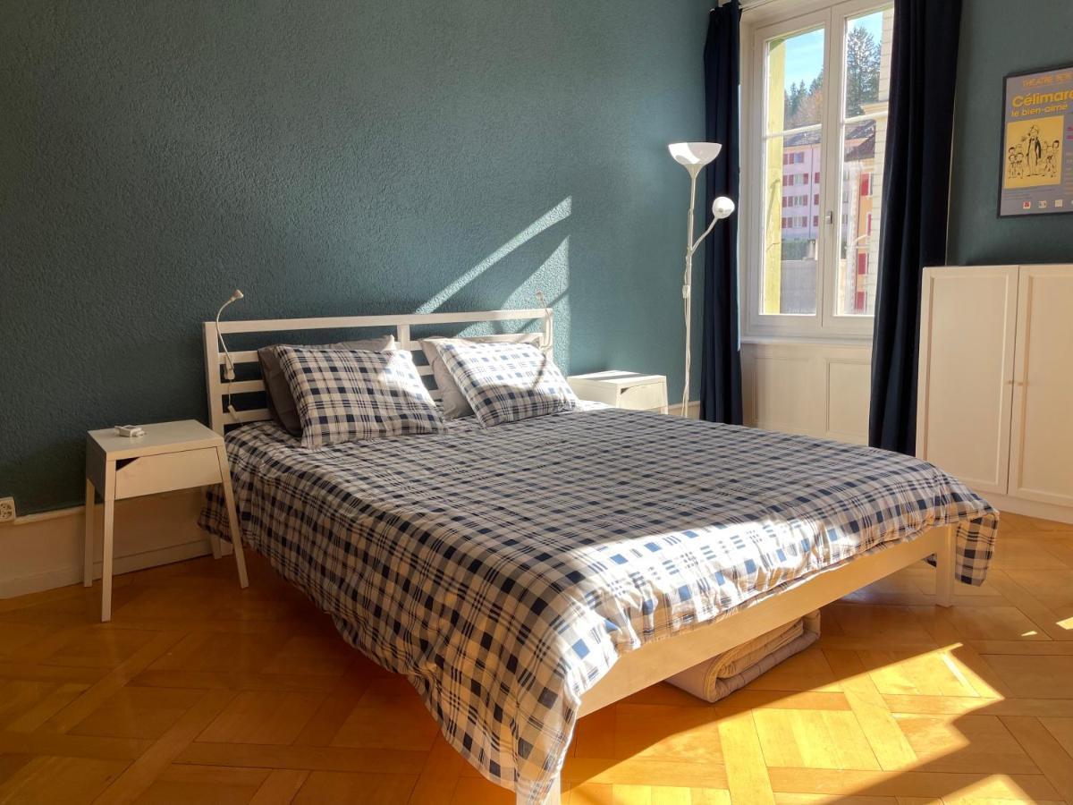 Le Locle : Bel Appartement Chaleureux ภายนอก รูปภาพ