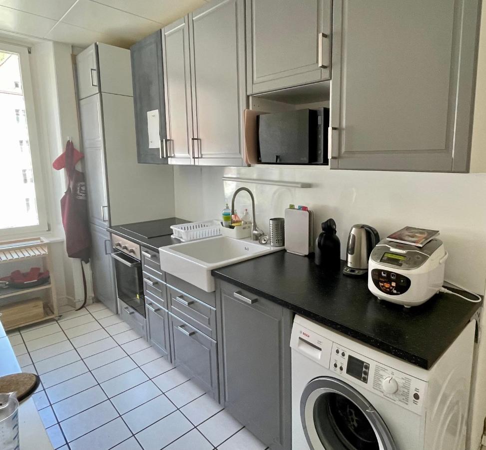 Le Locle : Bel Appartement Chaleureux ภายนอก รูปภาพ