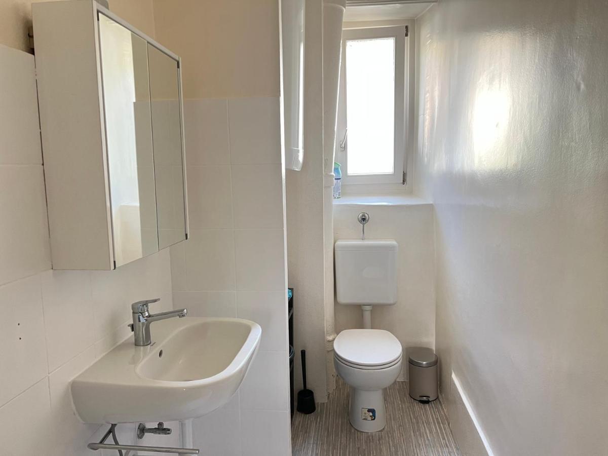 Le Locle : Bel Appartement Chaleureux ภายนอก รูปภาพ